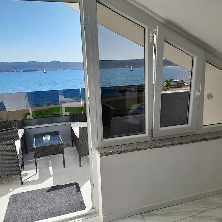 Apartman Prvi Red Do Mora Sveti Filip i Jakov Esterno foto