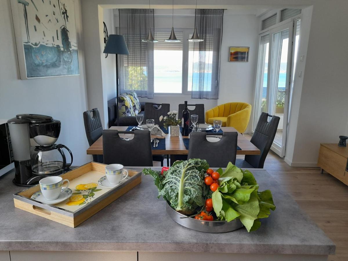 Apartman Prvi Red Do Mora Sveti Filip i Jakov Esterno foto